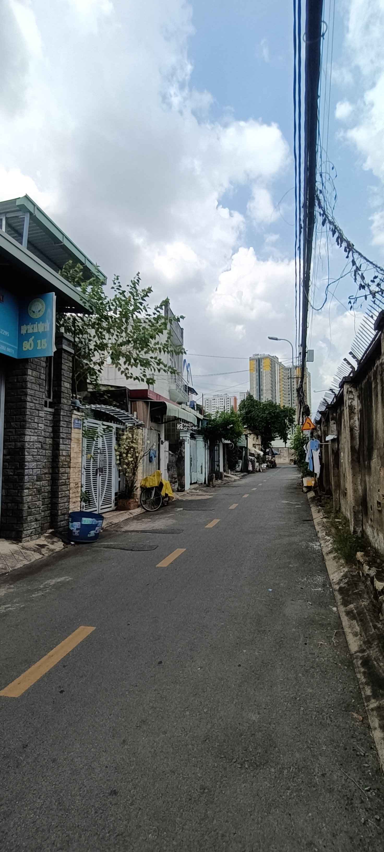  2 DÃY NHÀ TRỌ 15 PHÒNG CHO THUÊ - DÒNG TIỀN GẦN 30 TRIỆU /THÁNG - HẺM ÔTÔ VÀO NHÀ - GẦN BV TP THỦ 