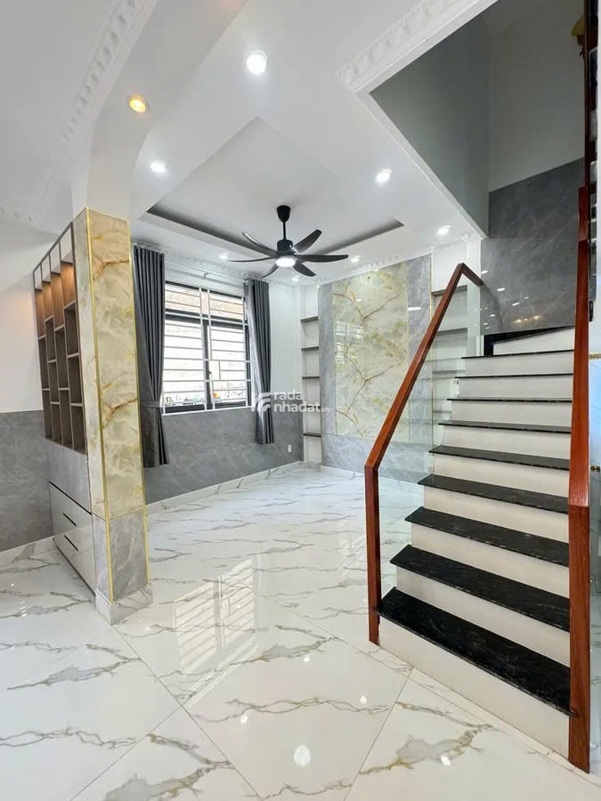 Nhà Mới 100%, Hẻm 10m gần chợ Tân Hương, 4 tầng, 5PN, chỉ 7.75 tỷ