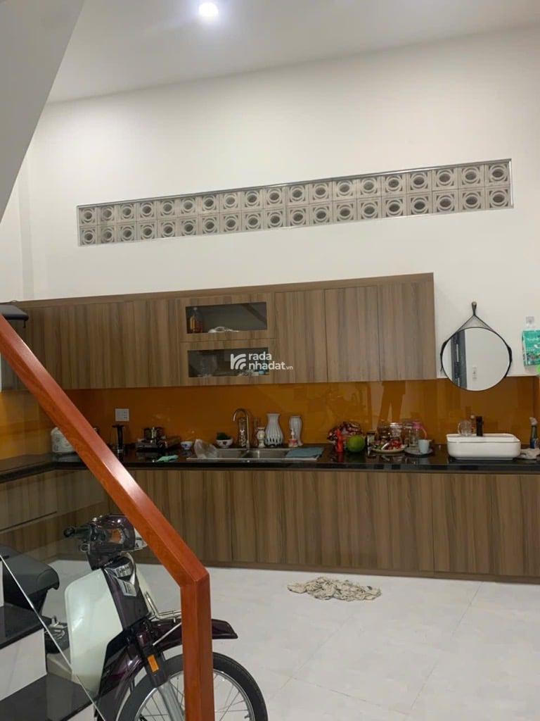 CMT8 - 92m2 (4.5x17.5) nở hậu 6m - 4 tầng BTCT - 7PN đang có dòng tiền - 8.9 tỷ