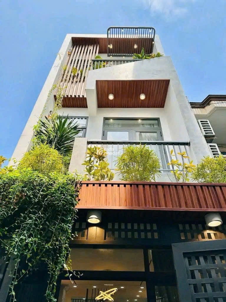 Sang Úc định cư, bán nhà 46m2 xây 3 tầng đường Trần Thị Cờ, Q12. Hẻm 8m. Sổ chính chủ