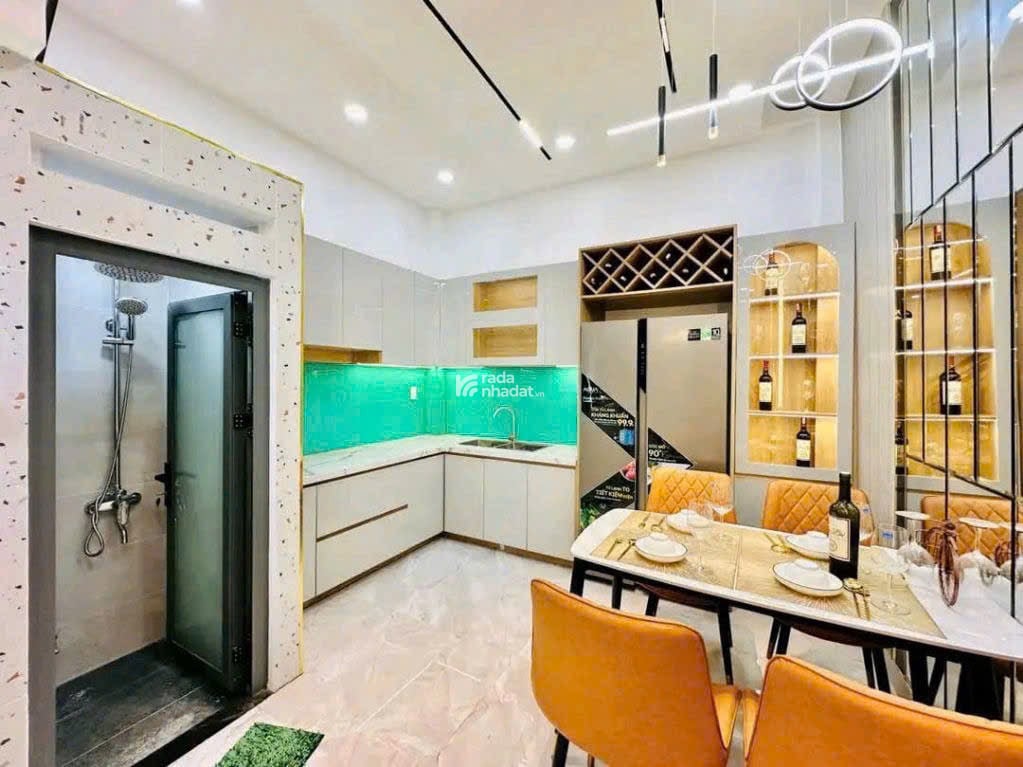 Sang Úc định cư, bán nhà 46m2 xây 3 tầng đường Trần Thị Cờ, Q12. Hẻm 8m. Sổ chính chủ