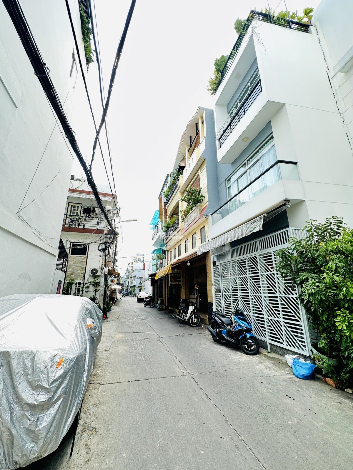 BÌNH THẠNH  NHÀ 4 TẦNG  HẺM Ô TÔ GẦN TIỆN ÍCH  DÂN TRÍ CAO  SỔ HR _CHỈ NHỈNH 5 TỶ