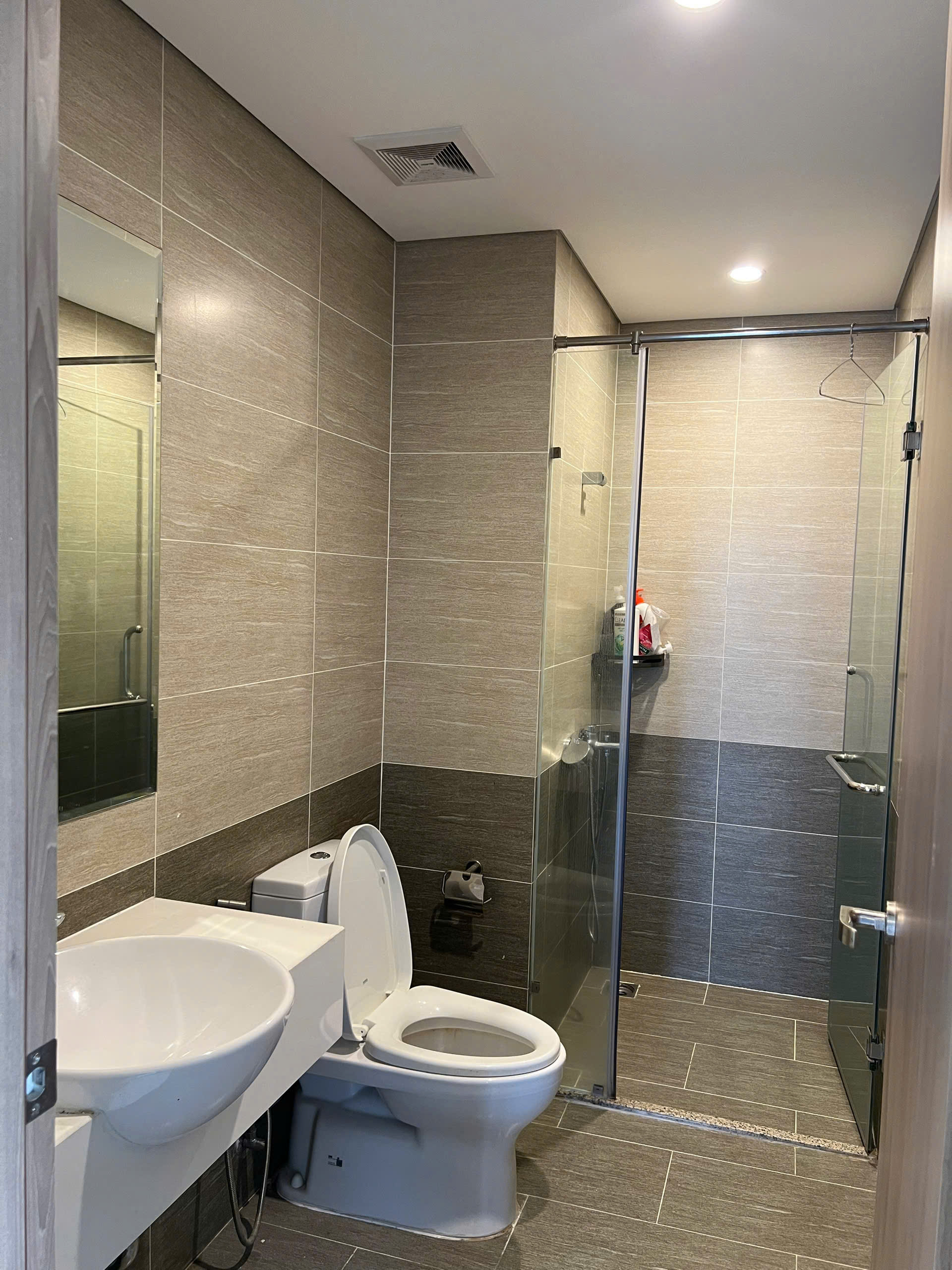 CHO THUÊ CĂN 3PN2WC - NỘI THẤT CƠ BẢN - GIÁ CHỈ 14 TRIỆU/THÁNG