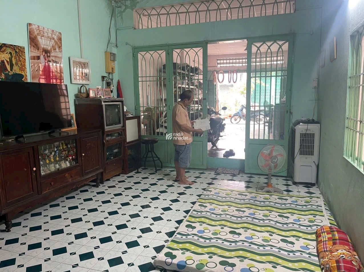 Bán nhà C4 125m2 Mặt Tiền Trung Mỹ Tây 1, Quận 12 