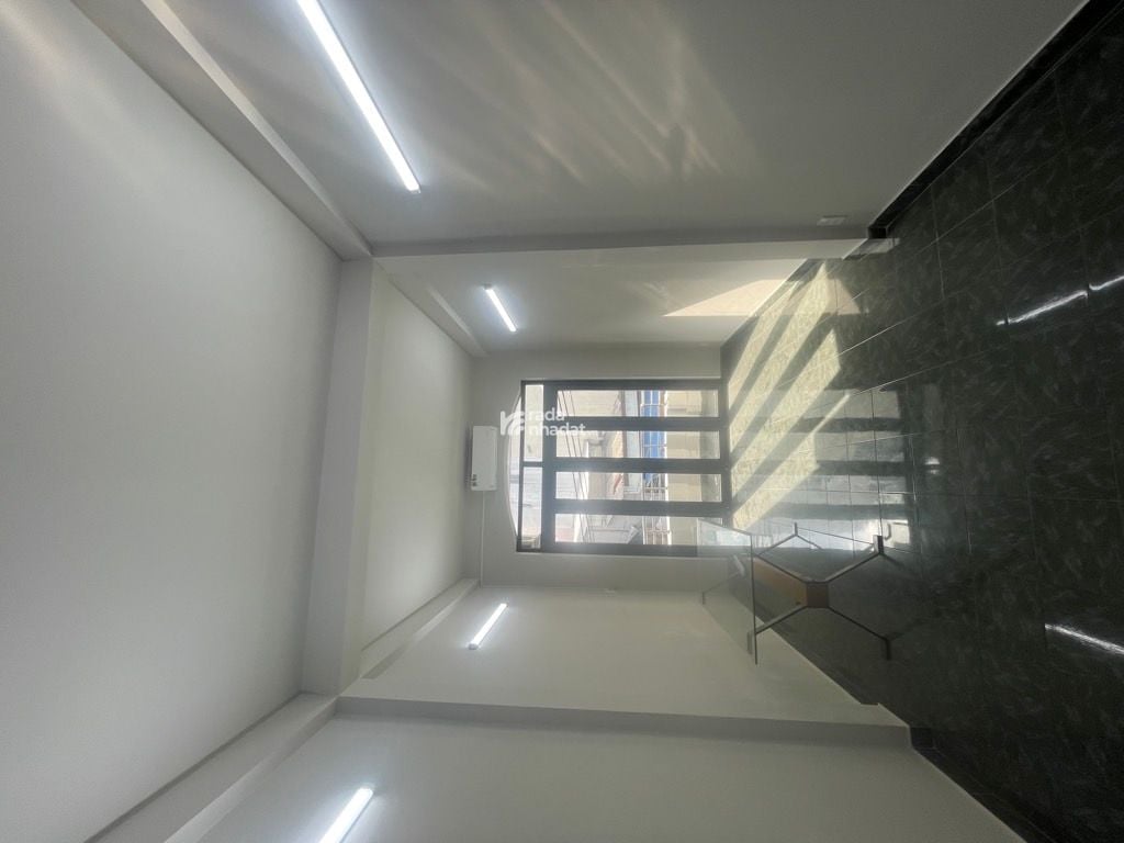 GIÁP Q10 - HXH TRÁNH - 4 TẦNG- Lý Thường Kiệt- Tân Bình- DT: 30m2 - 6 tỷ 5