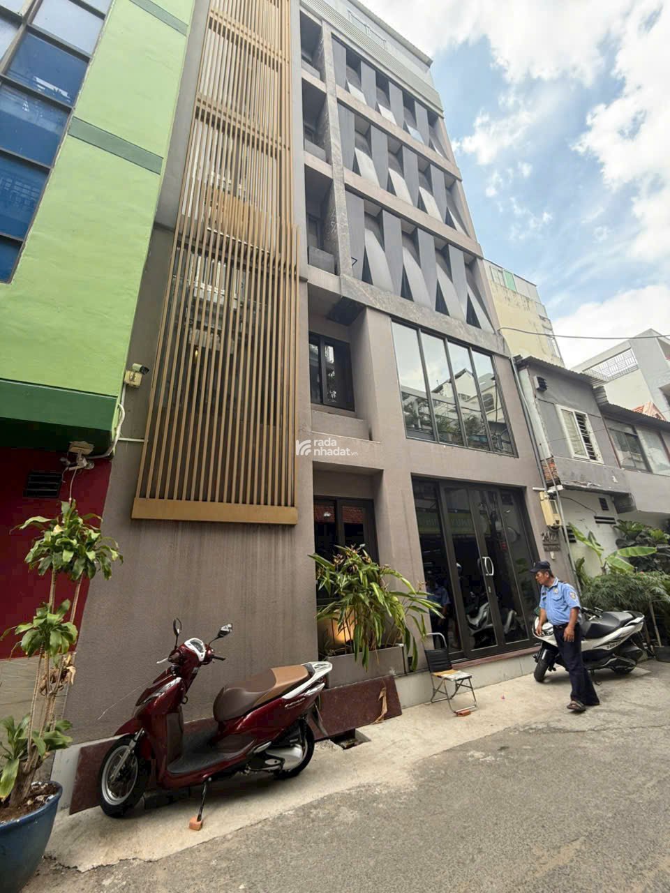 16,2 Tỷ .! Căn góc 2 mặt tiền đường Lũy Bán Bích. Q Tân Phú. 4,3x15m.  