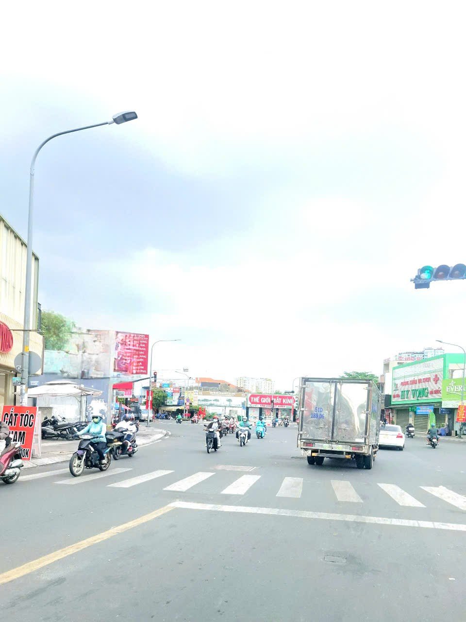 BIỆT THỰ 5 TẦNG 170M2 - NGUYỄN SƠN ,VƯỜN LÀI - NHỈH 19T