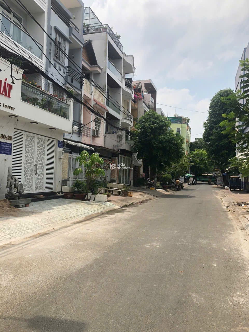 BÁN NHÀ KHU VIP TÊN LỬA MẶT TIỀN KINH DOANH KHỦNG 8M 4 TẦNG NHỈNH 19 TỶ  