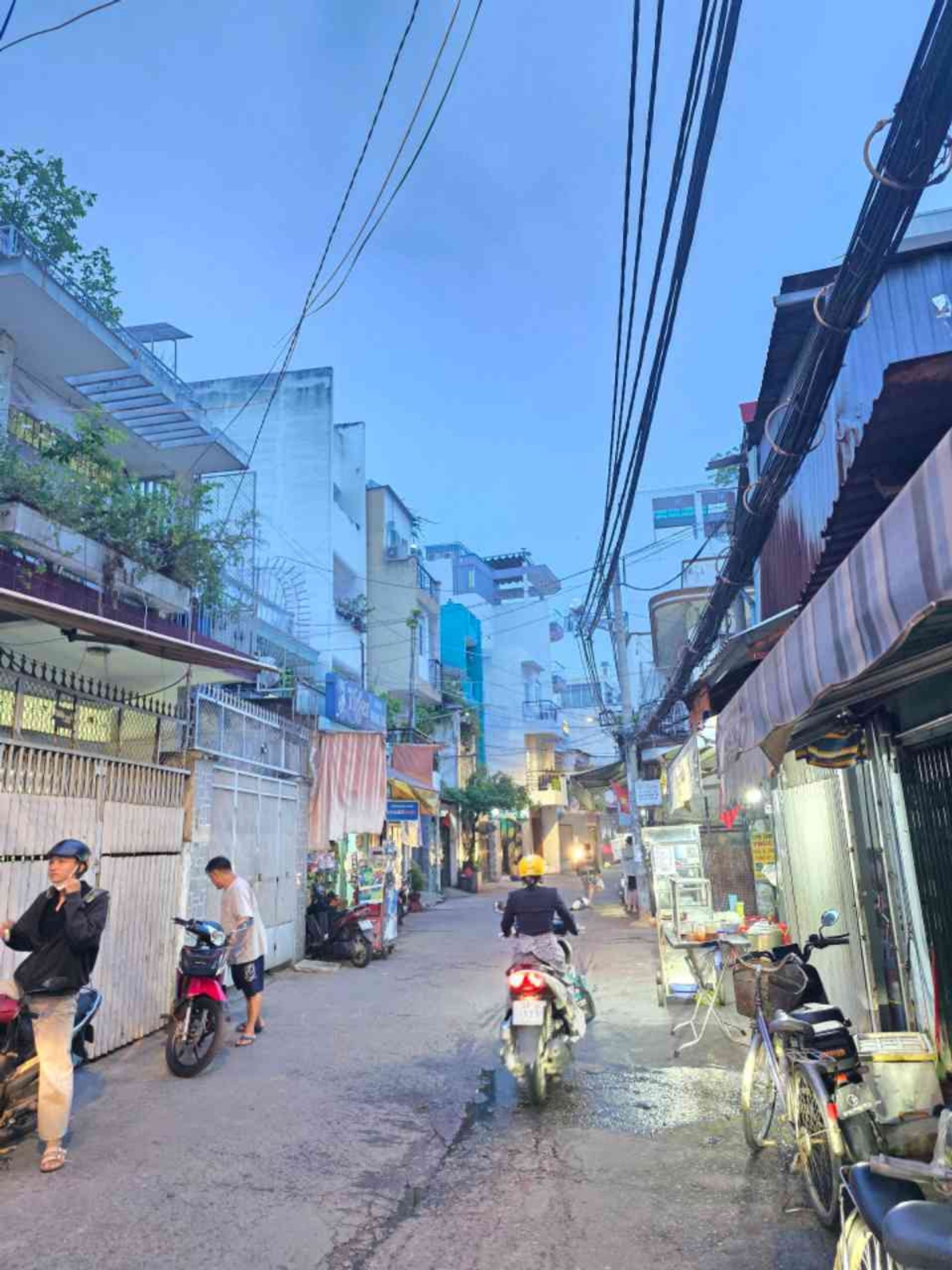 NGAY CHỢ BÀ CHIỂU, GIÁ SIÊU RẺ. VŨ TÙNG, BÌNH THẠNH, 40M2 Ở NGAY. GIẢM 350TR CHỈ 6.5T
