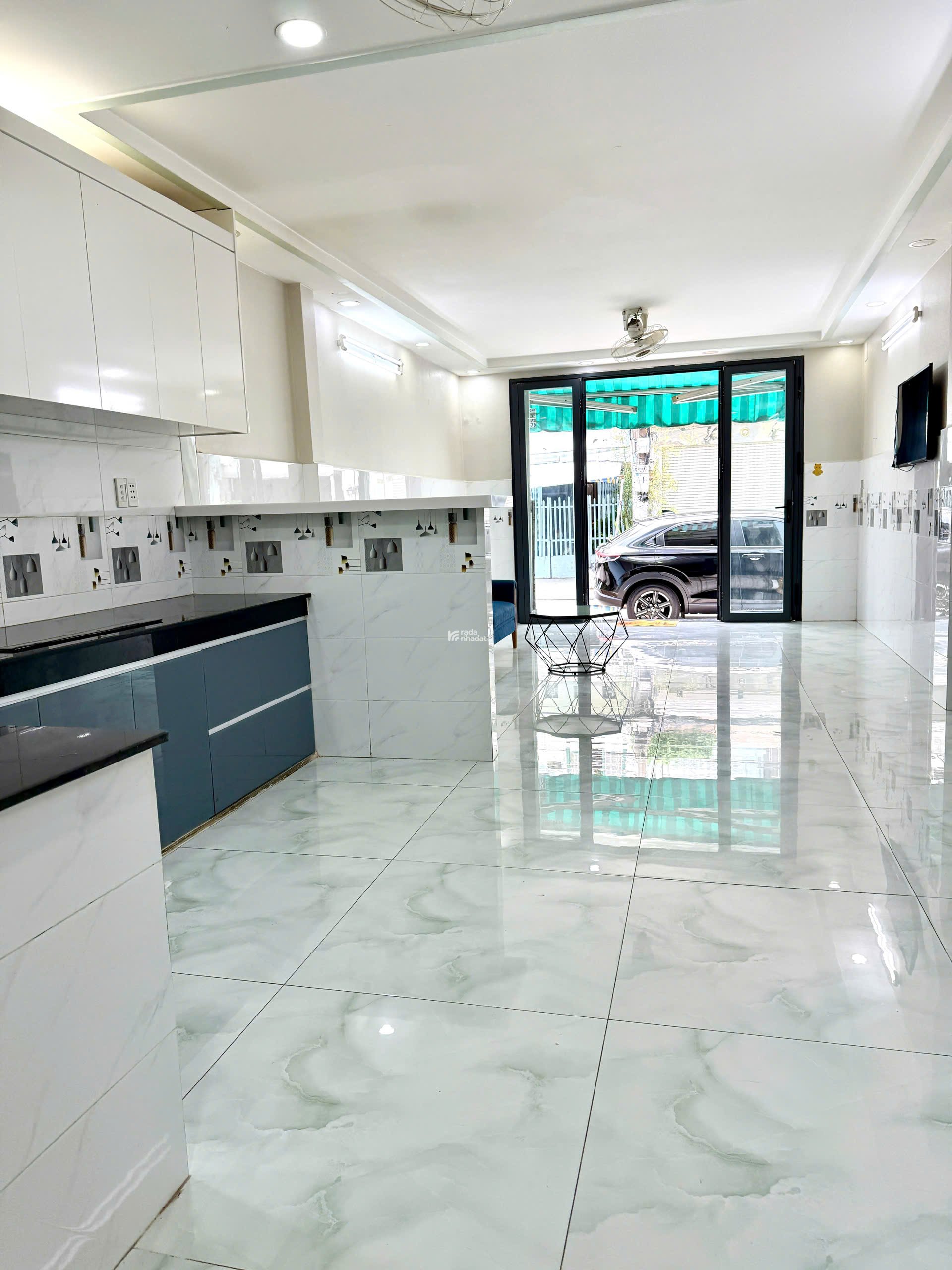 Bán nhà Quận 8 (hẻm xe hơi đường Phú Định - Q8); 4x11m; 1 lầu; 2PN; 2WC; sổ hồng; 4,89 tỷ