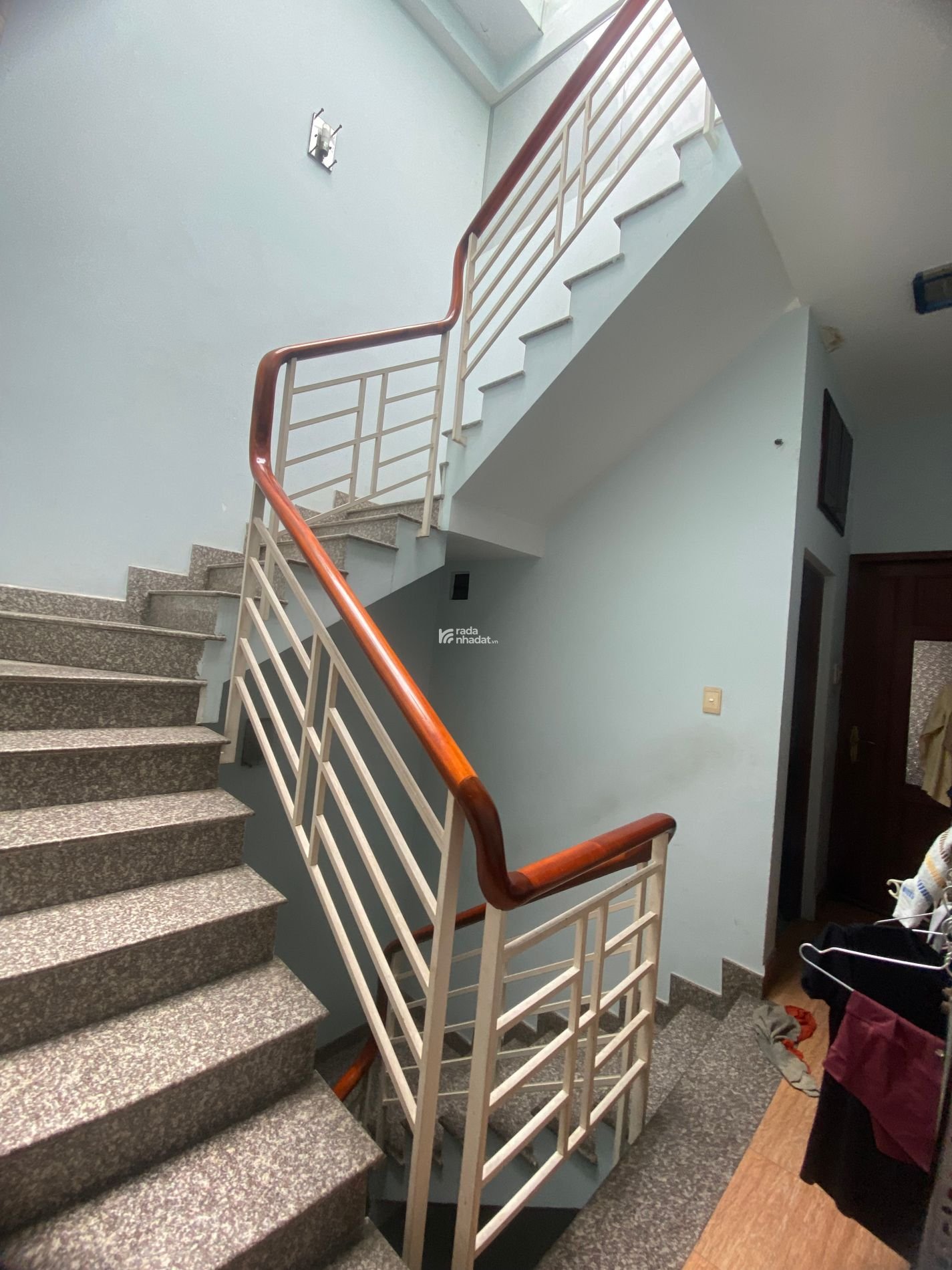 Bán nhà mặt tiền Lê Quốc Trinh, 70m2, 4 tầng, chỉ 8.5 tỷ TL