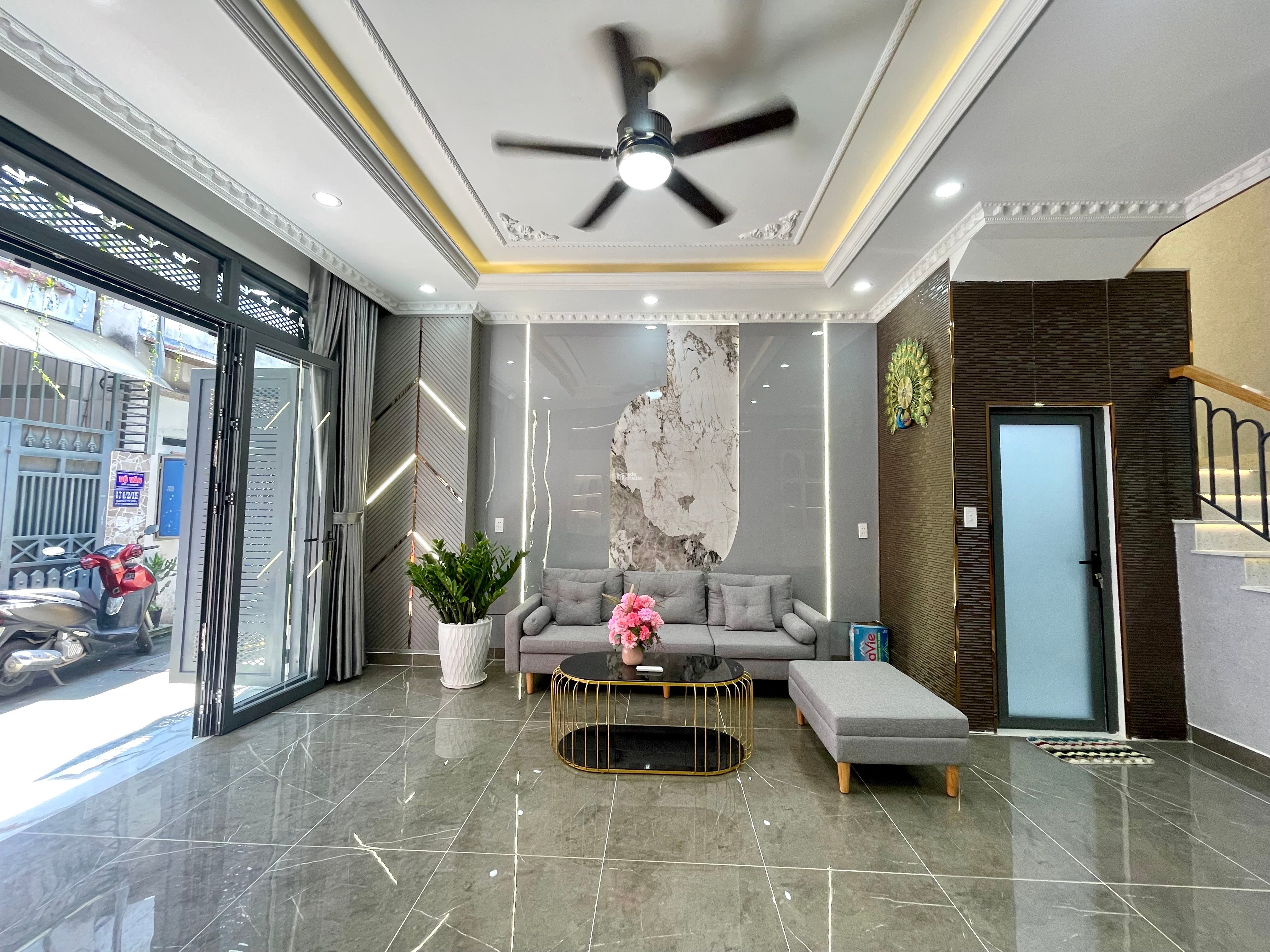 NHÀ ĐẸP 3 TẦNG - NGANG 5.2M DÀI13M - FULL NỘI THẤT, 4PN - KẾ BÊN EMART 2 - CHỈ 6.9 TỶ TL.