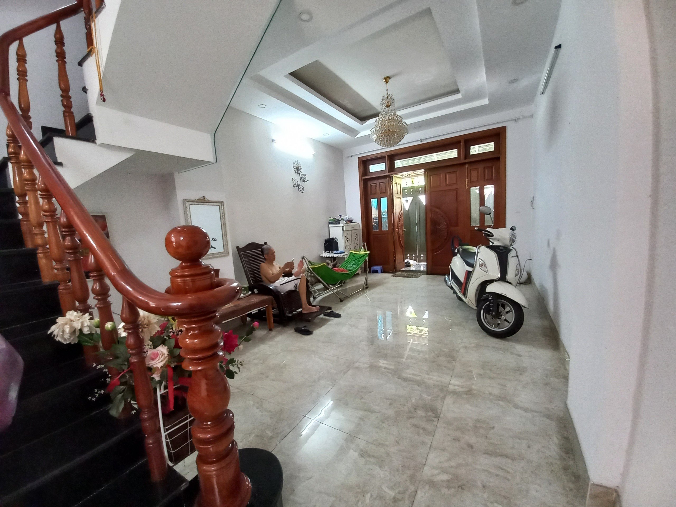 BÁN NHÀ KC HỒNG LONG 4M X14M TRỆT 3 LẦU,ĐỦ NỘI THẤT,GIÁ 7,7TY, SHR