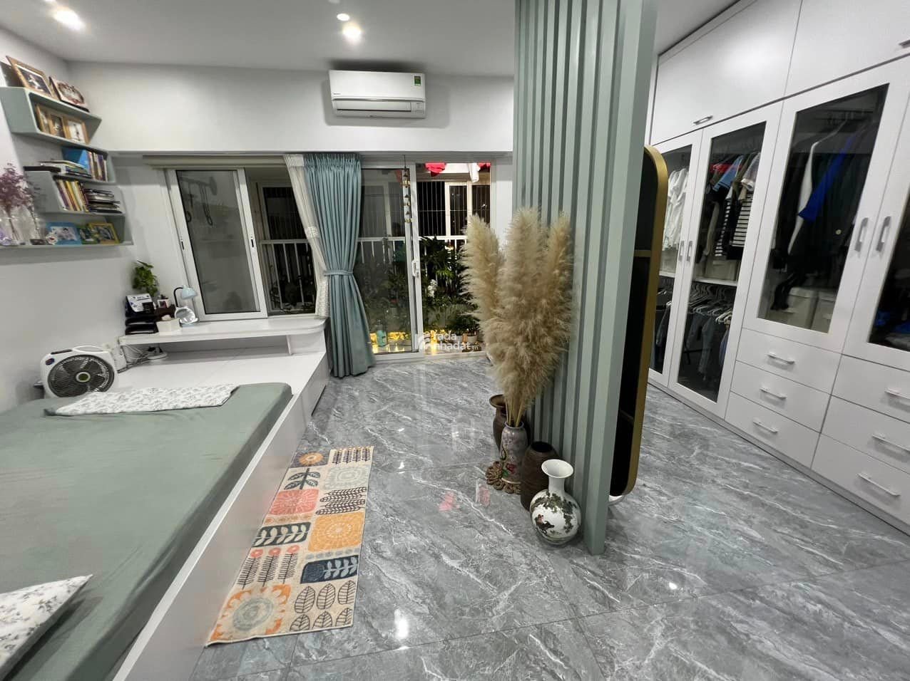 Cho thuê căn hộ 3n2wc 100m2 Stellar Garden - full nội thất, có slot ô tô 20tr/tháng. Lh 0334 896 ***