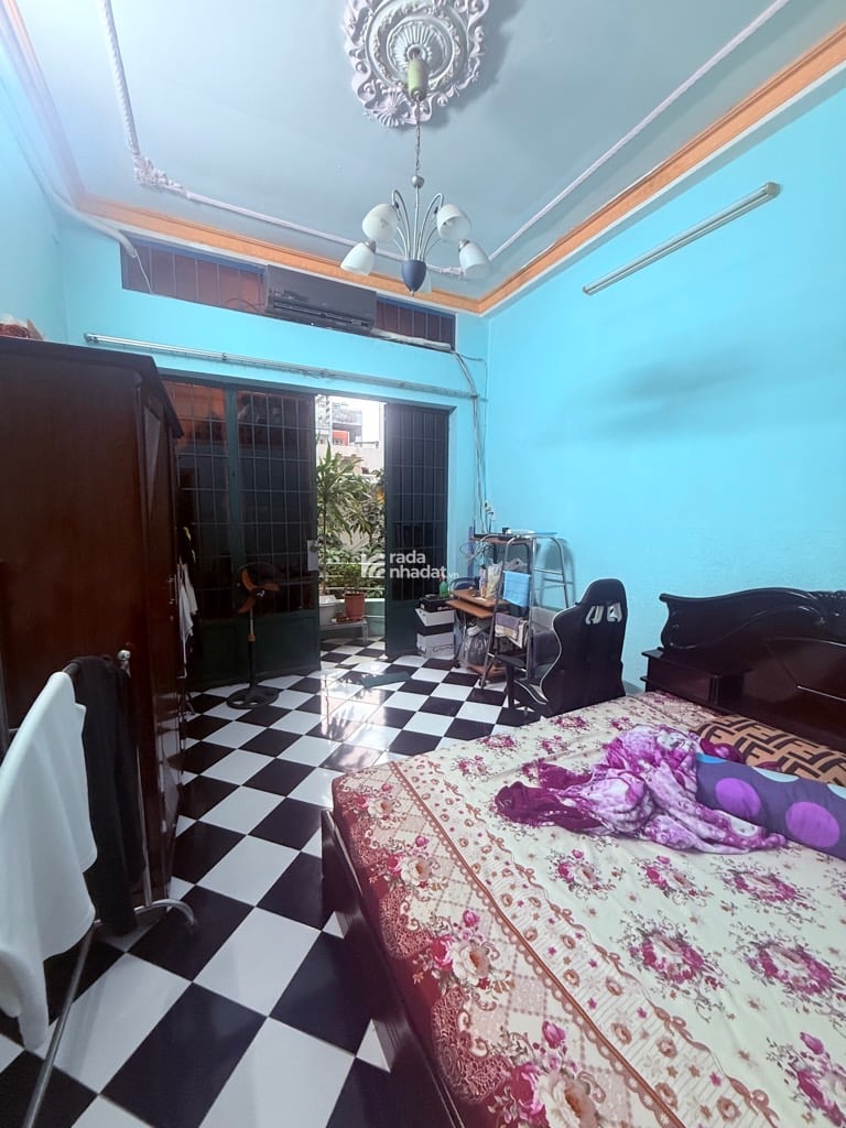 Bán nhà HxH 8M Lạc Long Quân Gần Đầm Sen 2 Tầng 44m2 6x
