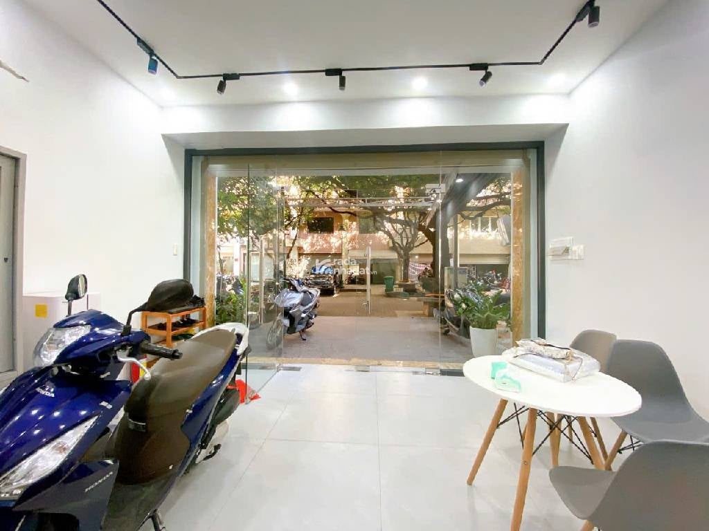 VỊ TRÍ KINH DOANH ĐỈNH - 2 MẶT HẺM XE HƠI - GIÁP Q.10  