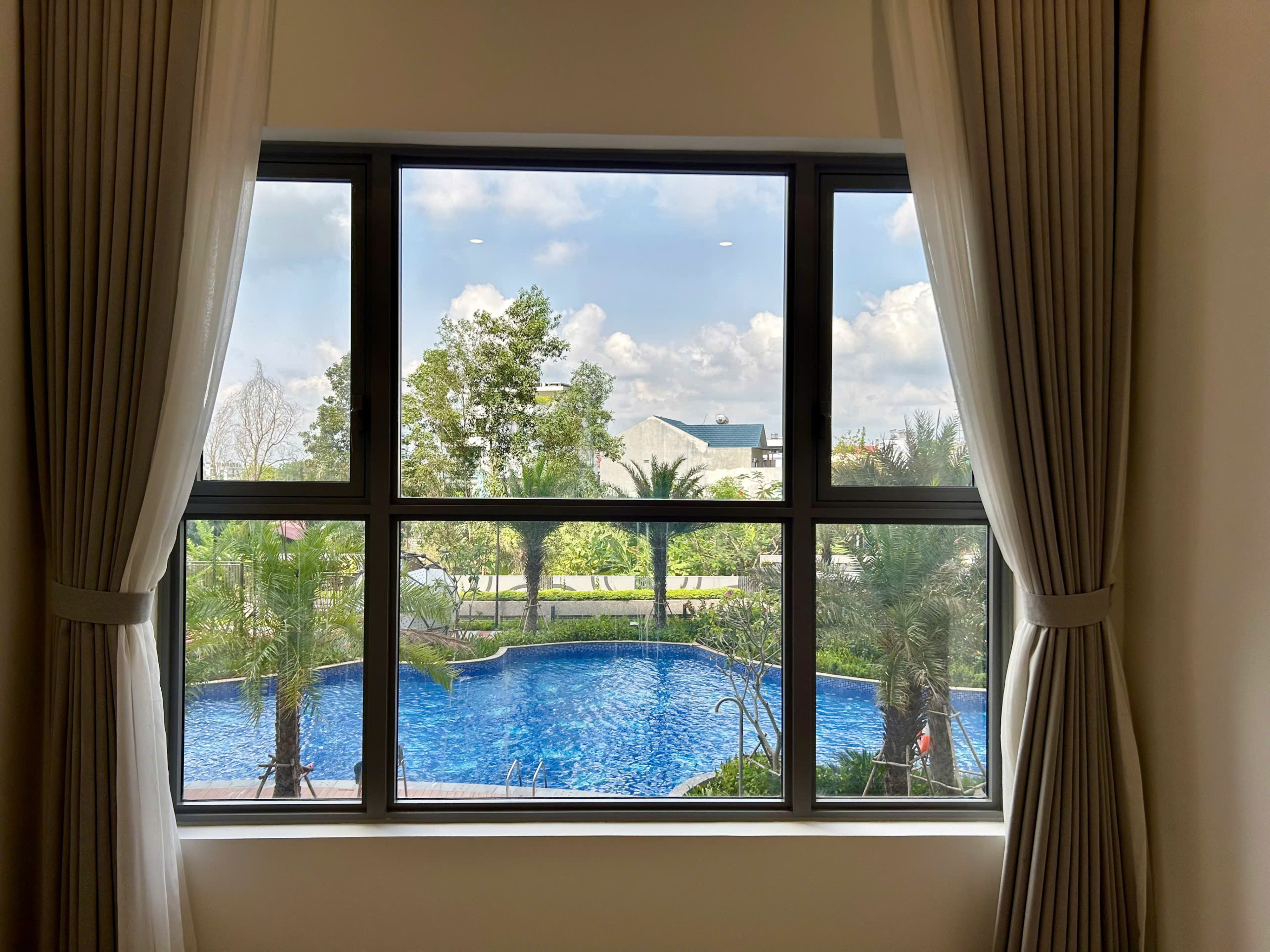 bán căn hộ trần cao 2PN2WC - 6,35 tỷ all in - Full NT - 80m2 - Celesta Rise