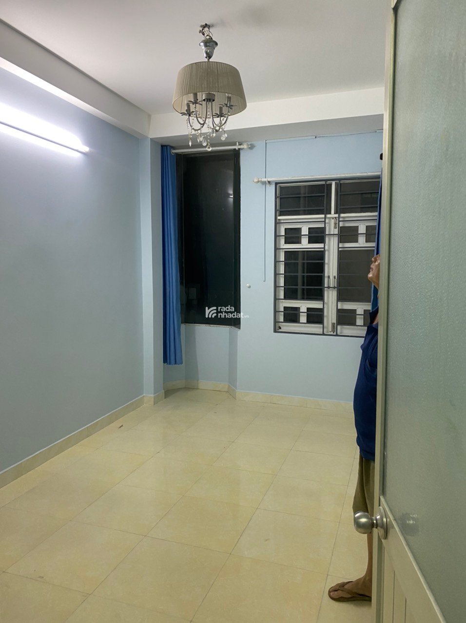 Bán gấp nhà giá rẻ Q10 trệt 3 lầu ST giá 3.6 tỷ