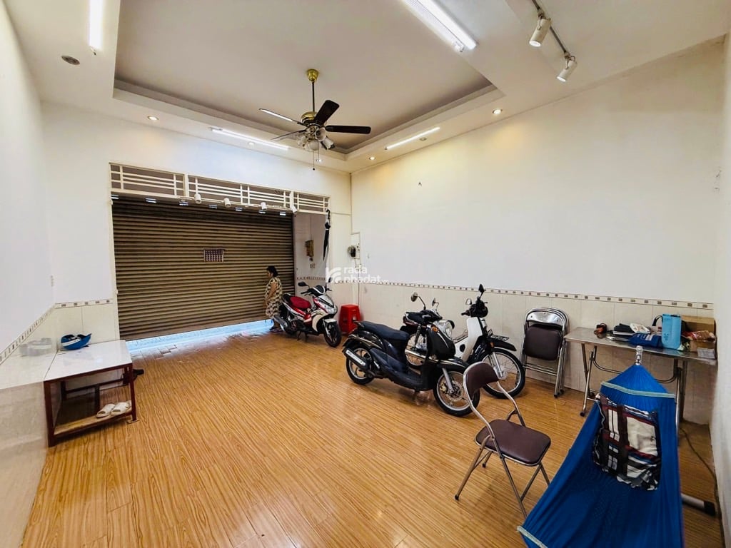 NGAY AEON MALL, MTKD TÂN SƠN NHÌ, TÂN PHÚ, 125M2 HIẾM CÓ. GIẢM 550TR CHỈ 29.5T TL TỐT