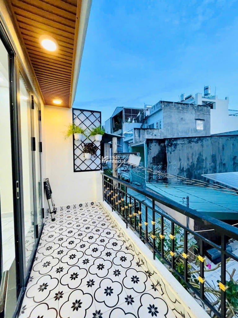 BÁN NHÀ NGUYỄN VĂN LƯỢNG ĐẸP MỚI 100%, 36M2, TẶNG FULL NỘI THẤT, 3 TẦNG, 2PN