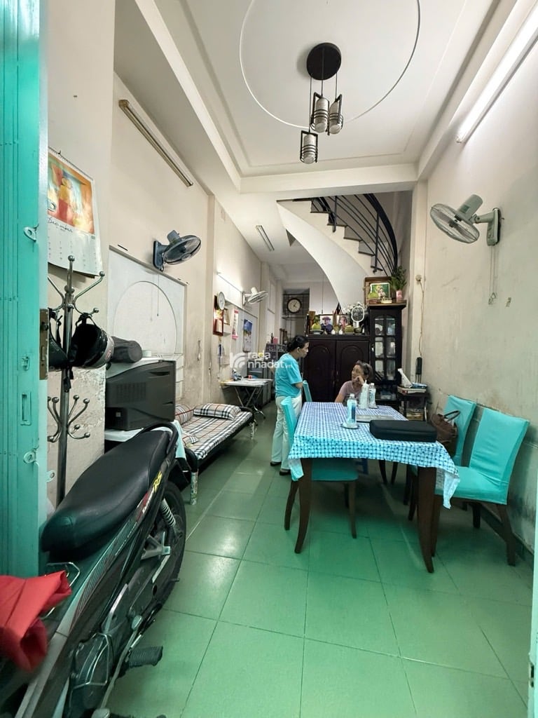 BÁN NHÀ QUẬN 3 - HẺM 3.8M XE HƠI THÔNG SUỐT NGUYỄN ĐÌNH CHIỂU RA ĐƯỜNG 
