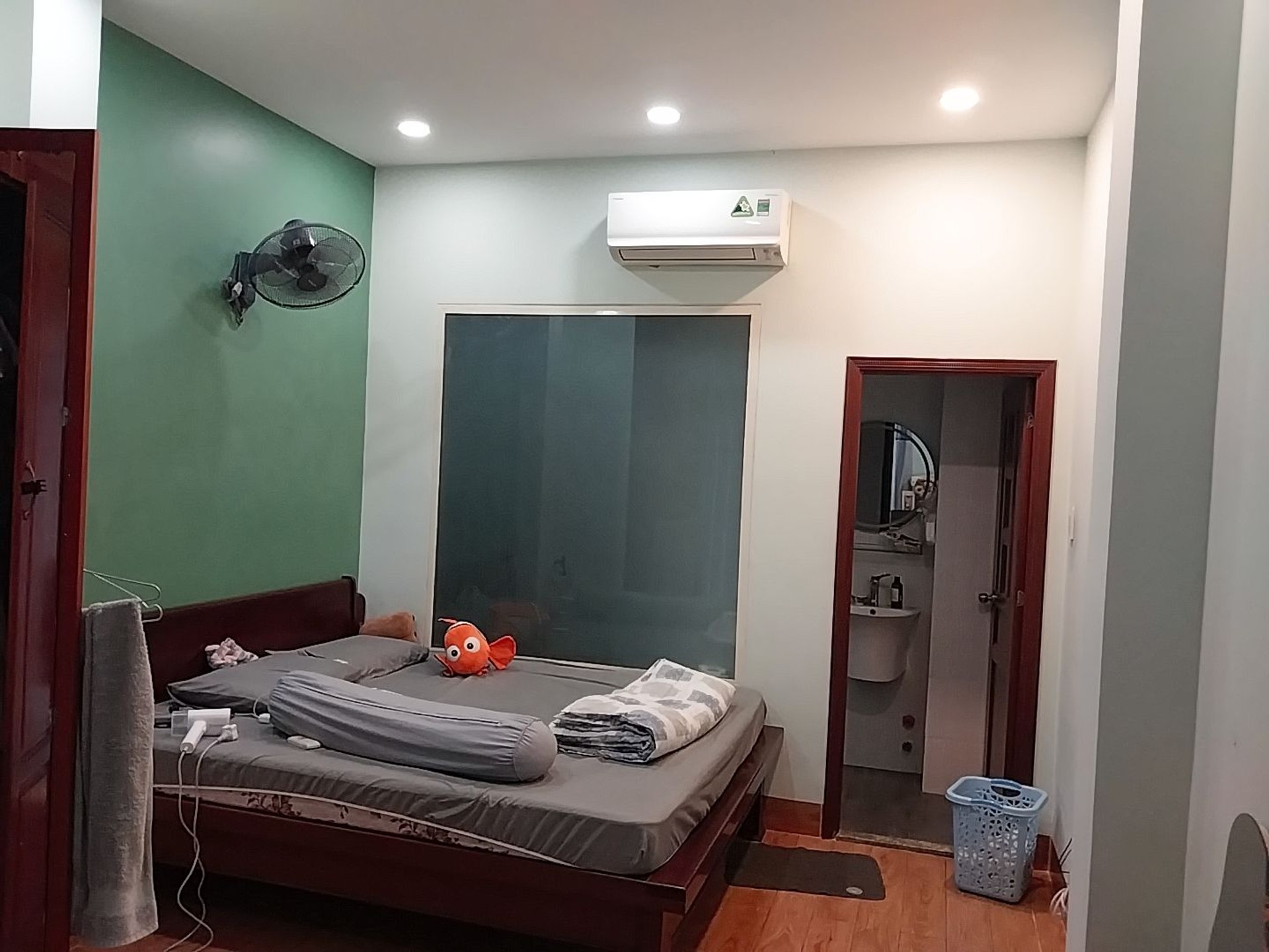 Nhà đẹp 4 tầng đường Tô Hiệu, 70m2, ngang 6.8m, không lộ giới, Chỉ 8.8 tỷ TL