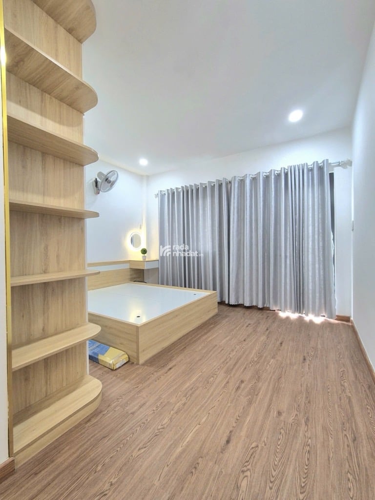 NGAY ĐẦM SEN, HẺM XE HƠI HÒA BÌNH, TÂN PHÚ, 21M2 HIẾM CÓ. GIẢM 450TR CHỈ 3.6T