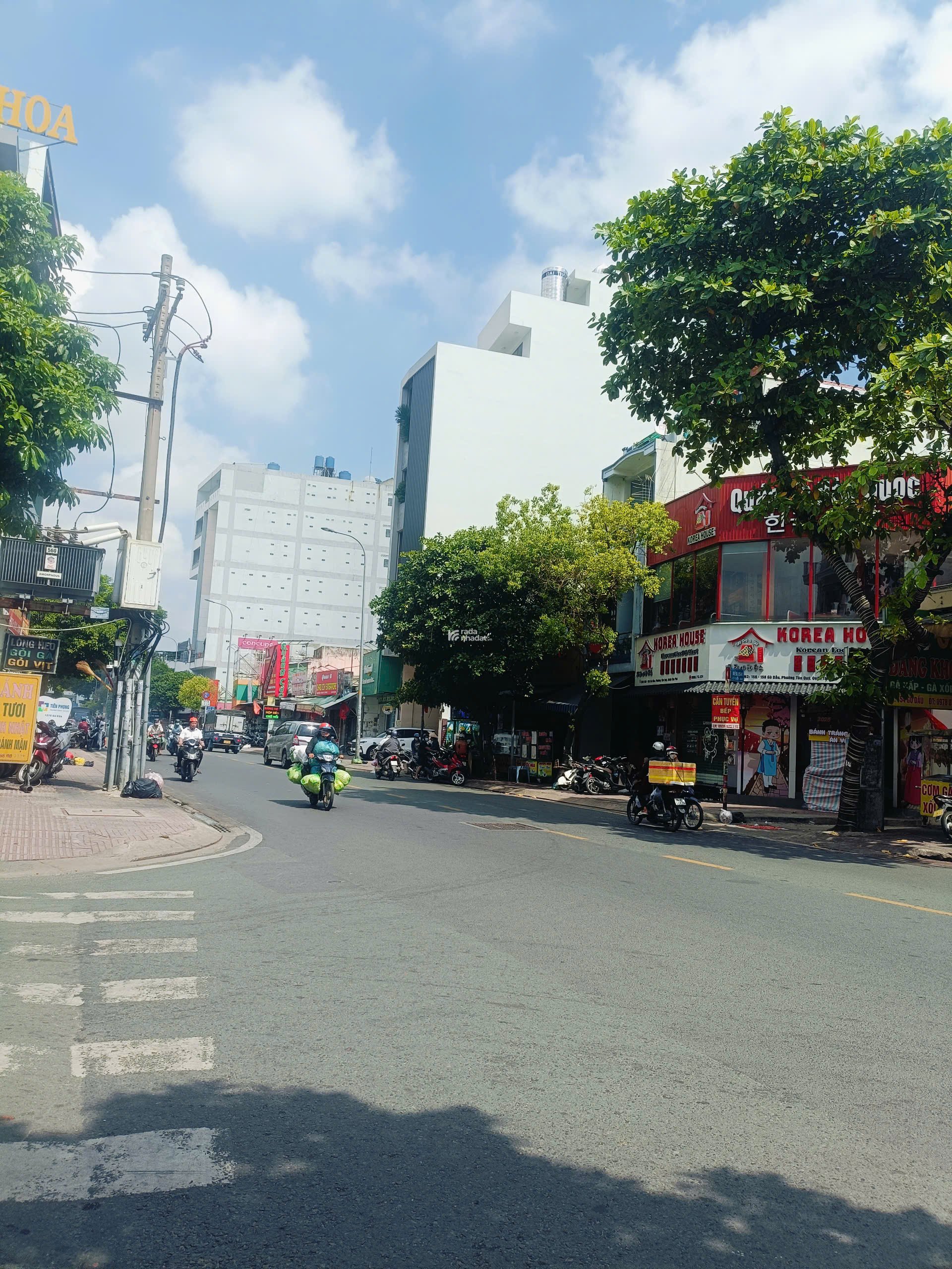 BÁN NHÀ ĐƯỜNG LÊ TRỌNG TẤN  VỊ TRÍ ĐẸP, GIÁ TỐT