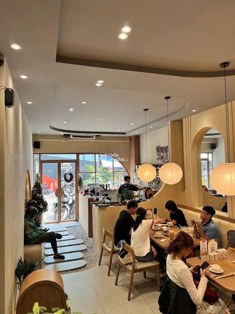 Bán nhà MTKD Q1 Cao Bá Nhạ,Q1,4x14m, nở hậu 8m, trệt 1 lầu áp mái, HĐT 50tr giá 36ty TL