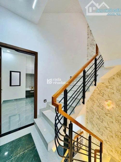 CẦN BÁN NHÀ ĐƯỜNG 17 THỦ ĐỨC 4 TỶ 240TR 57.8M2  SẴN HĐ THUÊ  SHR