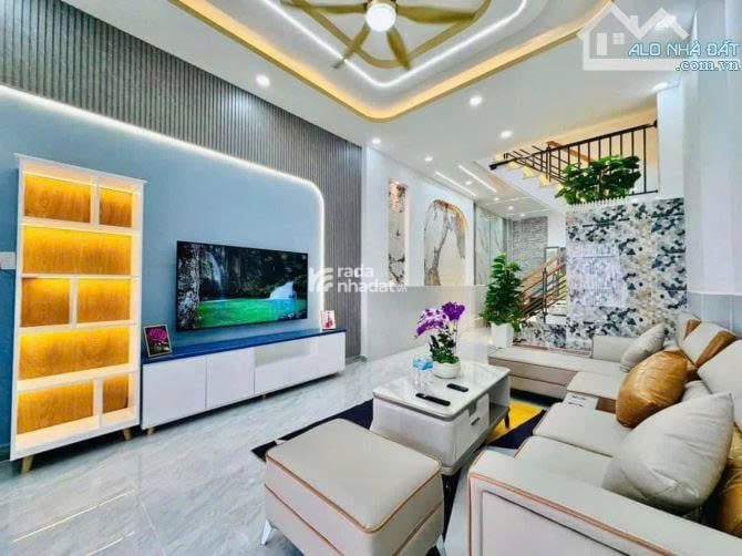 CẦN BÁN NHÀ ĐƯỜNG 17 THỦ ĐỨC 4 TỶ 240TR 57.8M2  SẴN HĐ THUÊ  SHR