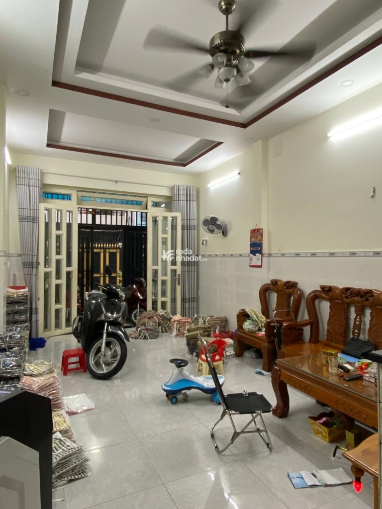 NGAY AEON MALL, HẺM XE HƠI ĐÔ ĐỐC LONG, TÂN PHÚ, 72M2 Ở NGAY. GIẢM 550TR CHỈ 8.5T TL TỐT