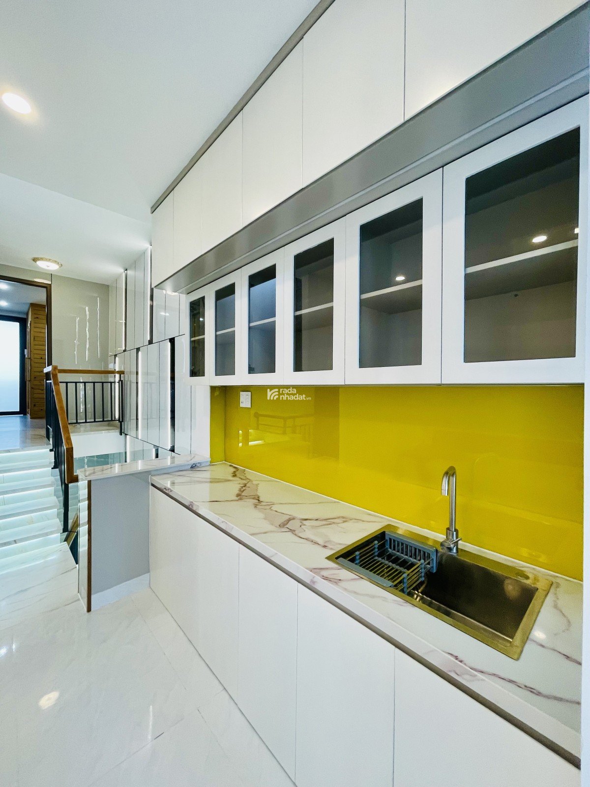 SIÊU PHẨM GÒ VẤP HXH - THANG MÁY XỊN  GARA Ô TÔ - FULL NỘI THẤT - SỔ VUÔNG A4