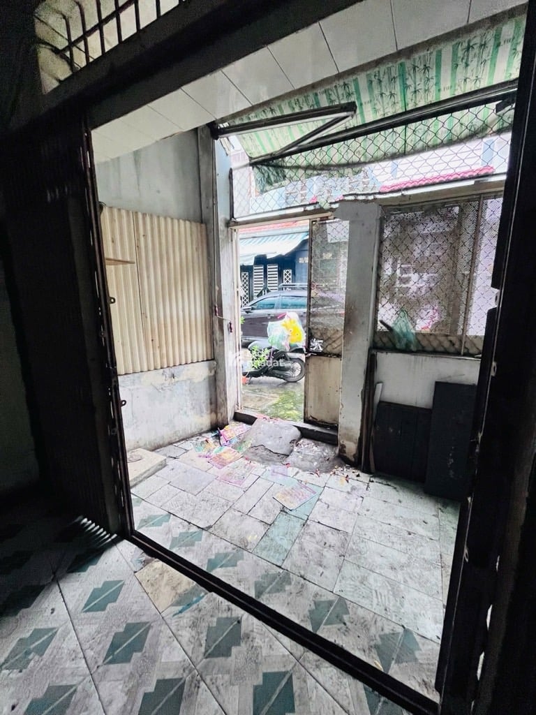 Nhà cũ tiện xây mới , KDC Hiện Hữu , Hẻm 2 Xe Hơi đỗ cửa , 10m ra mặt tiền đường 