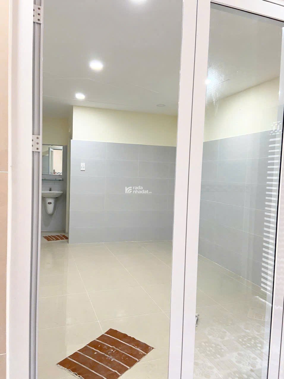 NHÀ ĐƯỜNG TRẦN THỊ TRỌNG, GẦN CHỢ PHẠM VĂN BẠCH, 5,6x7m, SHR