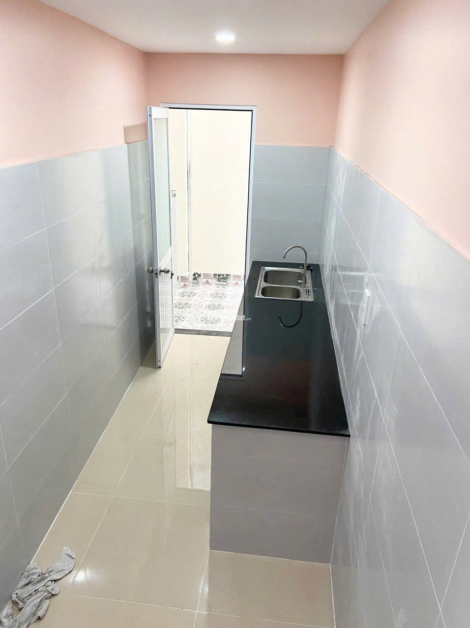 NHÀ ĐƯỜNG TRẦN THỊ TRỌNG, GẦN CHỢ PHẠM VĂN BẠCH, 5,6x7m, SHR