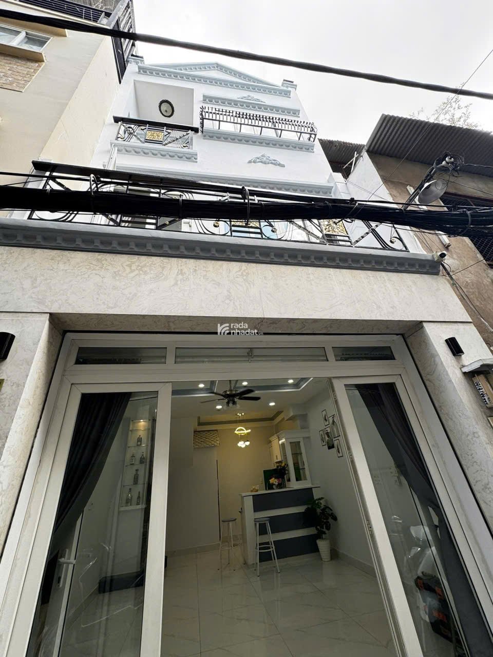 Bán nhà hẻm xe hơi 4 tầng BTCT 4PN chỉ 6.15 tỷ tl