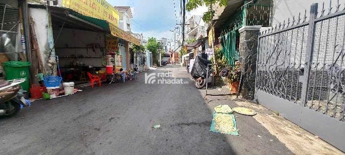 BÁN NHÀ CẤP 4, DIỆN TÍCH RỘNG 137M2 , ĐƯỜNG NHỰA XE TẢI THÔNG, CÁCH TRƯỜNG CHINH Q12 30M!