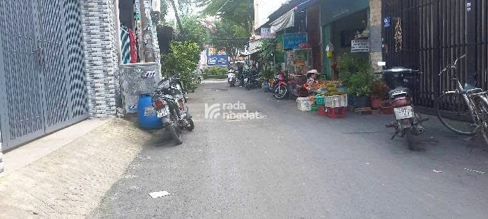 BÁN NHÀ CẤP 4, DIỆN TÍCH RỘNG 137M2 , ĐƯỜNG NHỰA XE TẢI THÔNG, CÁCH TRƯỜNG CHINH Q12 30M!