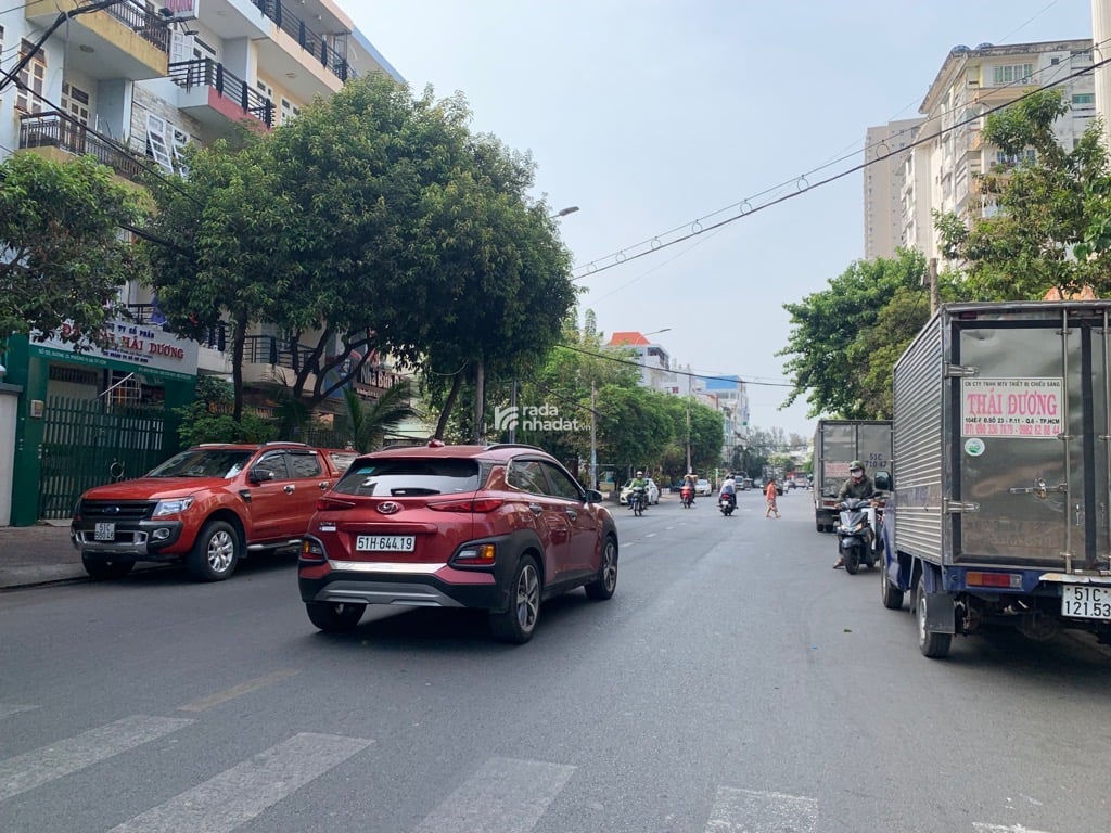 BÁN NHÀ MẶT TIỀN AN DƯƠNG VƯƠNG P.10 Q.6 130M2 4 TẦNG NGANG 6.5M 25 TỶ