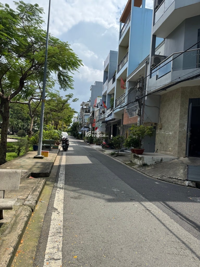 MẶT TIỀN BÌNH PHÚ QUẬN6 40M2 6.X TỶ ĐƯỜNG NHỰA CÓ LỀ KHU DÂN TRÍ CAO KẾ CÔNG VIÊN THU 8TR/TH