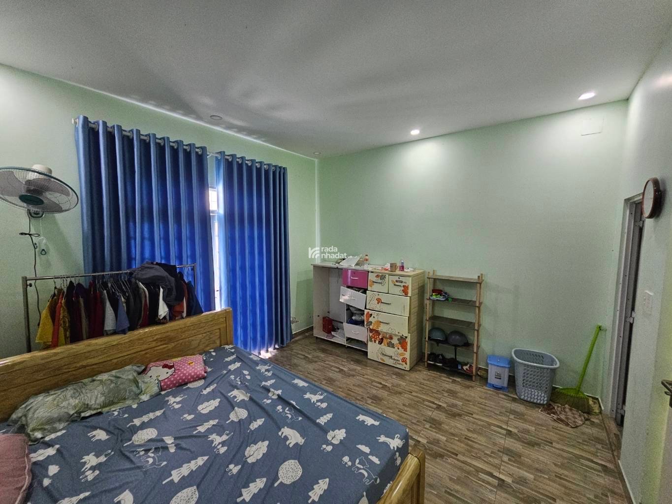 Bán Nhà 4 Tầng, Cạnh Vinhomes Q9, rất phù hợp anh chị có con cái học trong Vin, di chuyển Vành Đai 