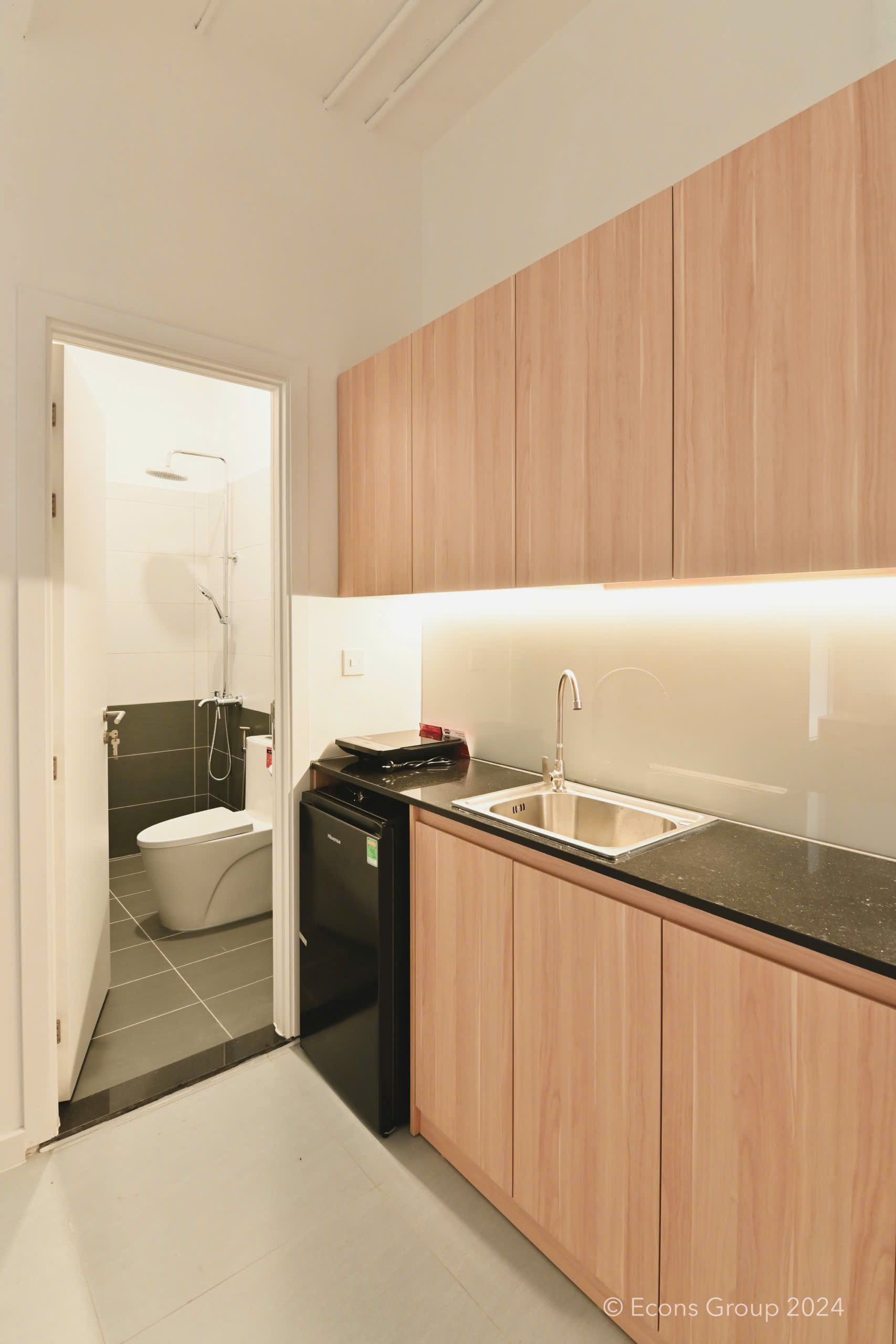 CHO THUE PHONG FULL NOI THAT  KDC DRAGON VILLAGE