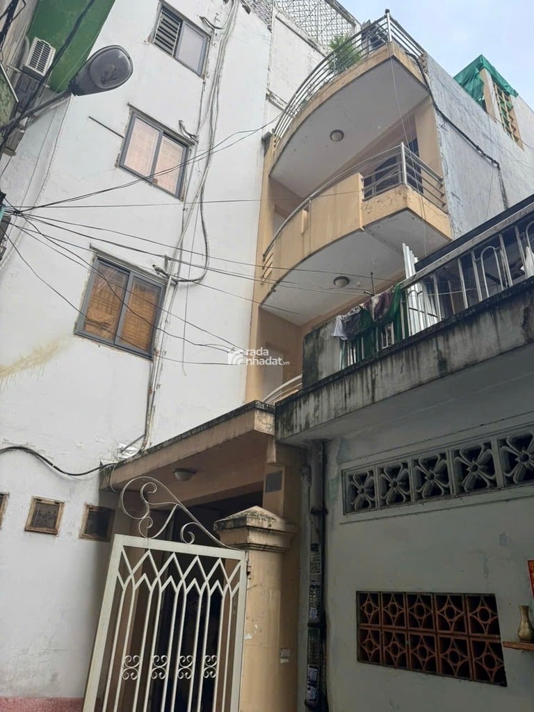 lê thánh tôn bến thanh Q1giá 19 tỷ