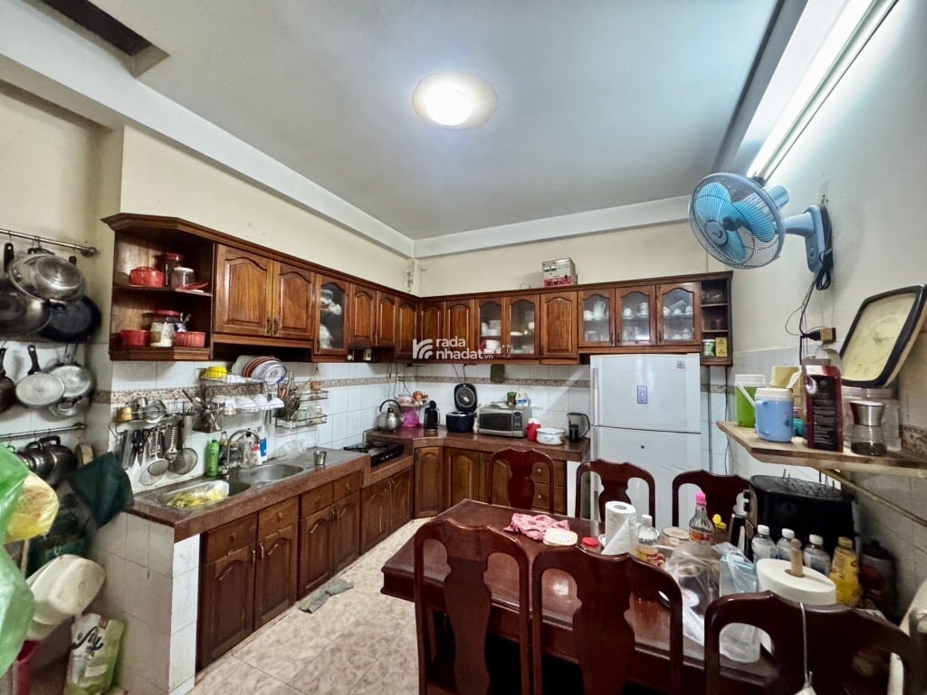 lê thánh tôn bến thanh Q1giá 19 tỷ