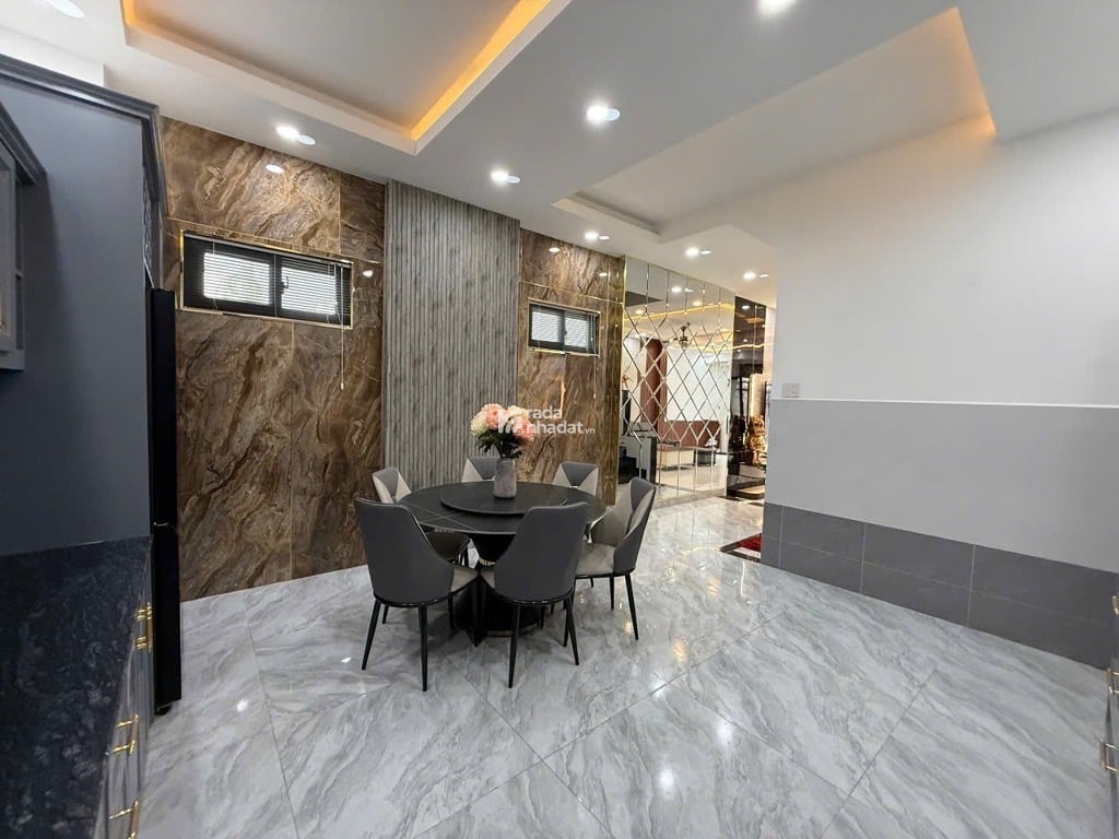 Nhà phố 3 tầng cạnh Phú Mỹ Hưng; ngay Nam Long; 5x14m 4PN; không quy hoạch