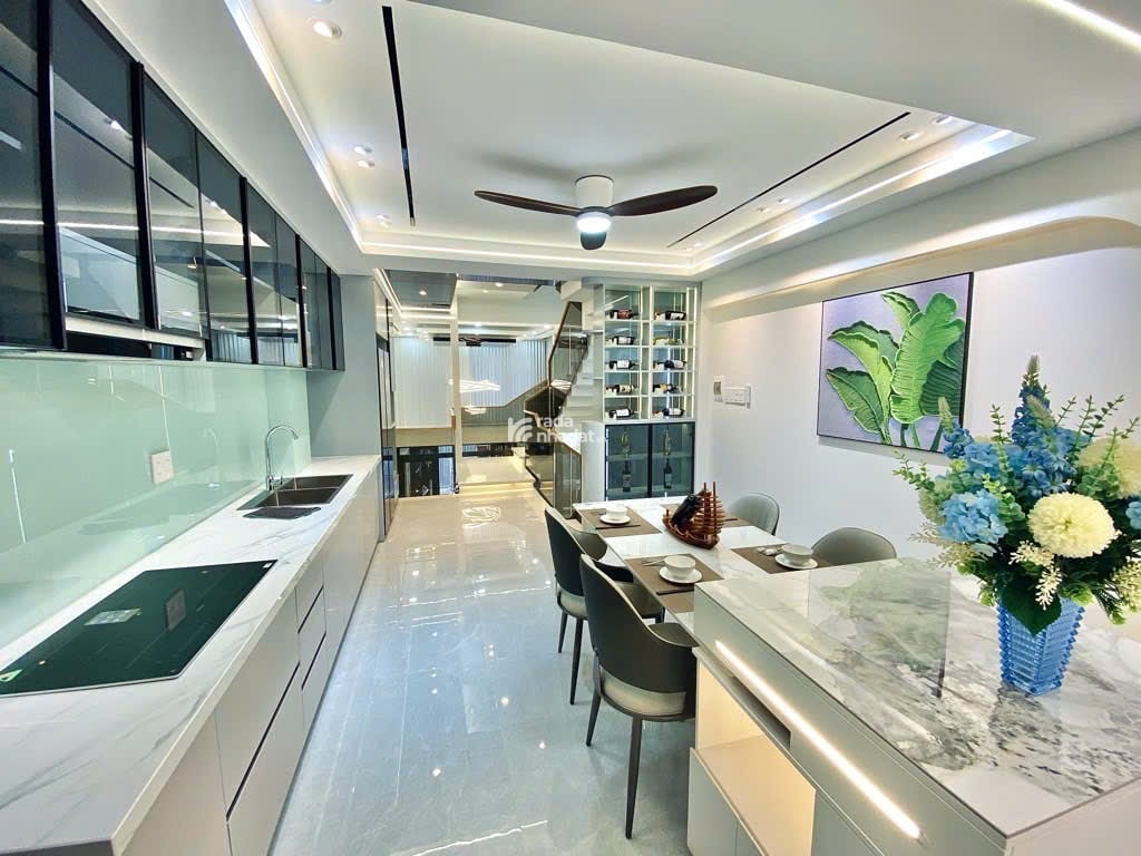 NHÀ MỚI 5 TẦNG – GARA Ô TÔ – FULL NỘI THẤT Phan Huy Ích – Tân Bình