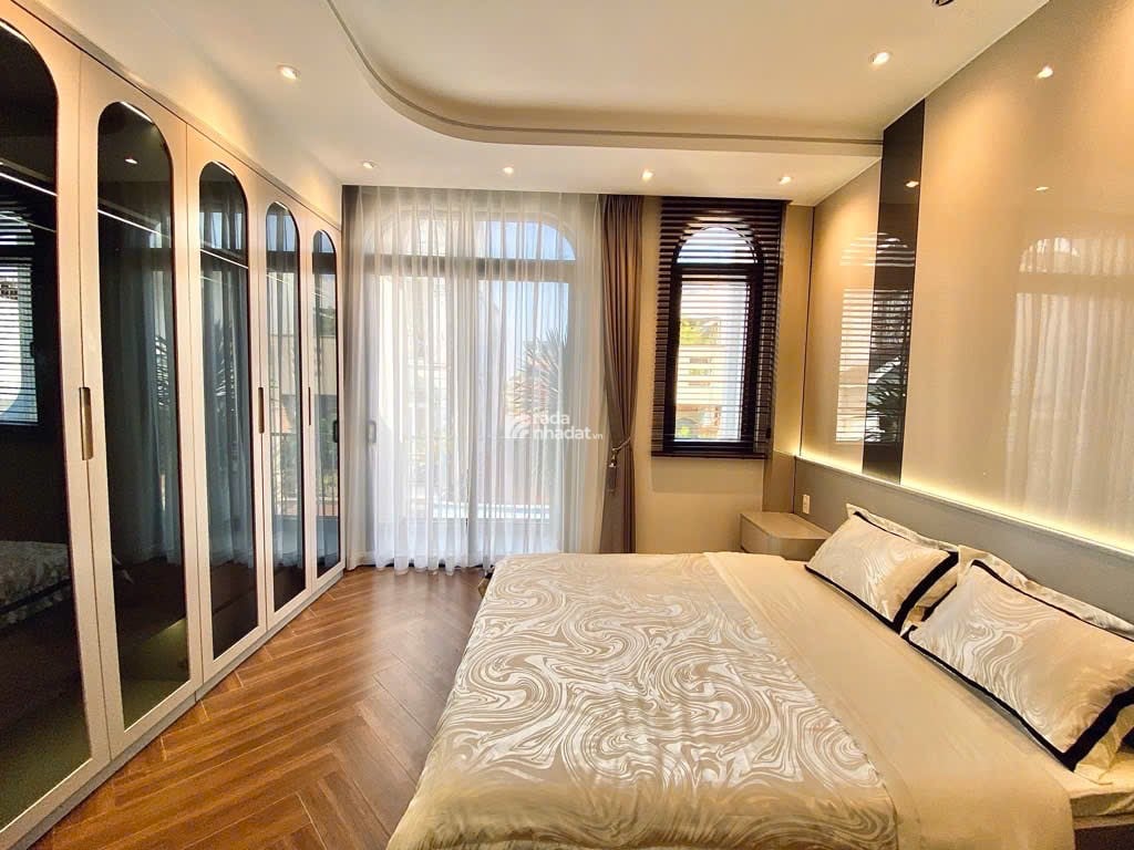 NHÀ MỚI 5 TẦNG – GARA Ô TÔ – FULL NỘI THẤT Phan Huy Ích – Tân Bình