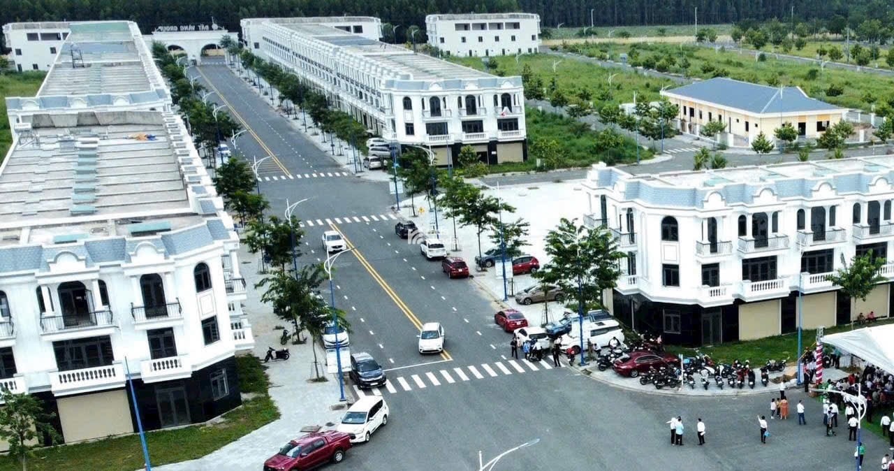 Cần Tiền Bán Gấp Lô Đất Nền Ở TTHC Bàu Bàng -TPHCM giá 700TR