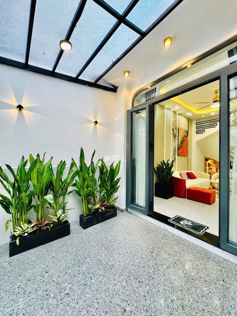 Nguyễn thượng hiền P5 trung tâm Phú Nhuận nhà mới 40m 2 lầu